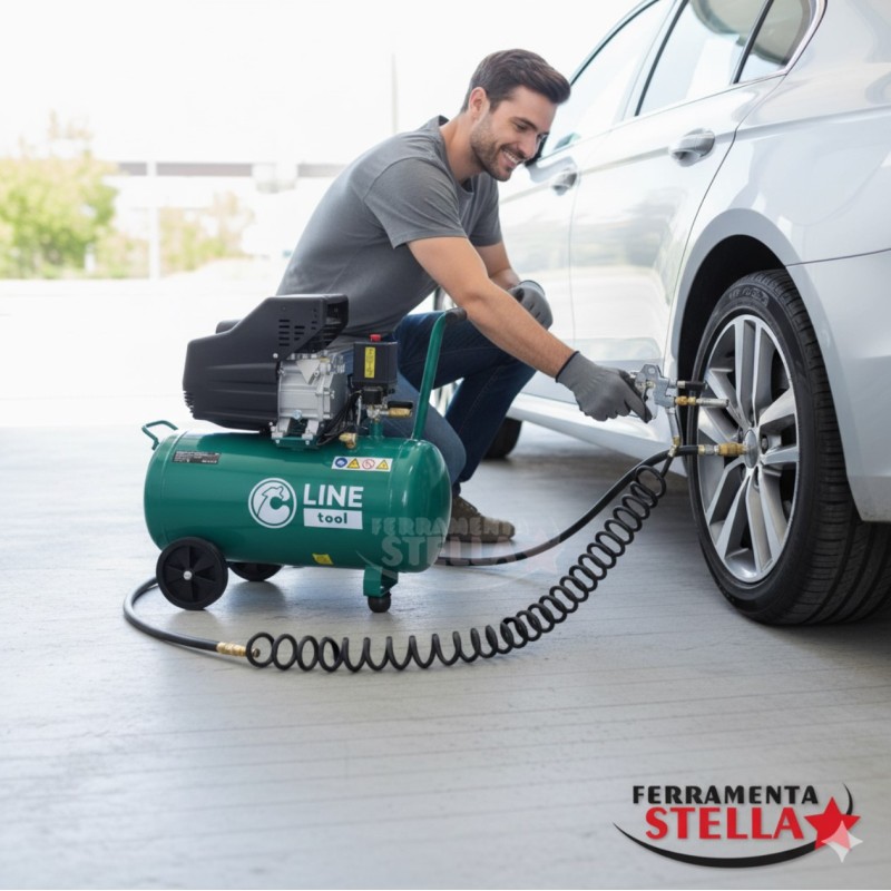 Compressore SimplyAirC-24 collegato a pistola di soffiaggio per lavori di manutenzione