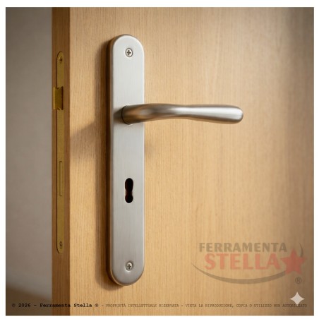 Coppia maniglia con placca cromo satinato porte | ferramentastella.it